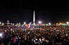 La foule était au rendez-vous pour saluer les Bleus place de la Concorde, à Paris.