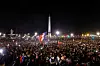 La foule était au rendez-vous pour saluer les Bleus place de la Concorde, à Paris.