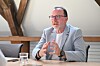 «On ne va quand même pas abolir le capitalisme, sinon on va supprimer aussi toute initiative privée d'entrepreneuriat.»