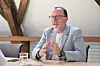 «On ne va quand même pas abolir le capitalisme, sinon on va supprimer aussi toute initiative privée d'entrepreneuriat.»