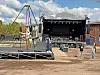 À Dudelange, le montage des scènes est en cours afin de pouvoir accueillir, samedi, divers artistes de 14 h 30 jusqu’à tard dans la soirée.