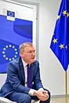 «Le nouveau gouvernement hongrois a pris un départ impressionnant dans le rétablissement de l’État de droit», note Michael McGrath, après avoir effectué une visite à Budapest.